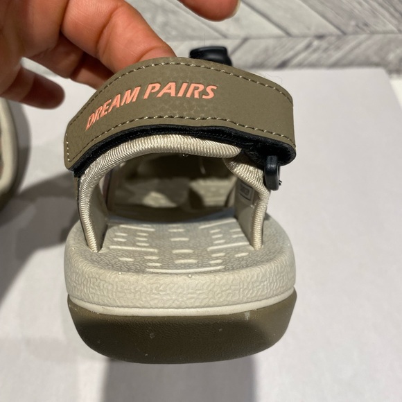 NEW DREAM PAIRS OUTDOOR SHOES SIZE 6.5 COLOR PINK & GRAY - Picture 3 of 10